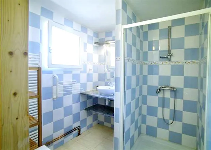 Maison Charmante A Saint-gery Avec Piscine Partagee *