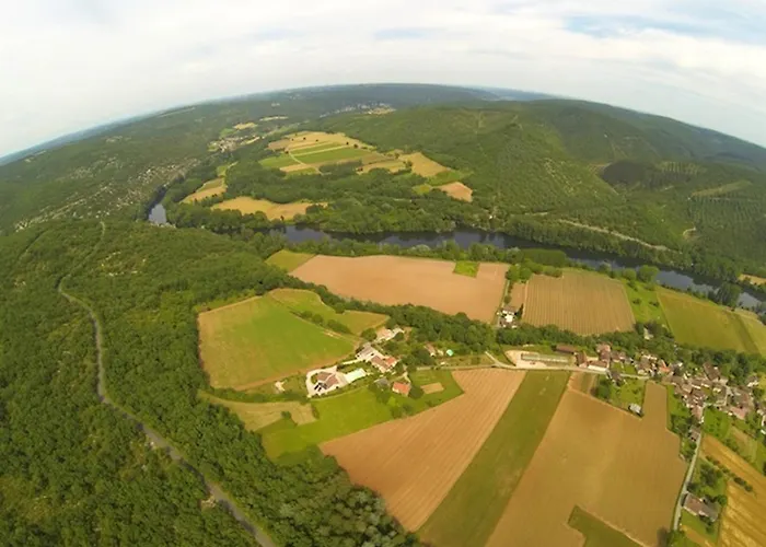 Nyaraló Maison Charmante A Saint-gery Avec Piscine Partagee Saint-Géry