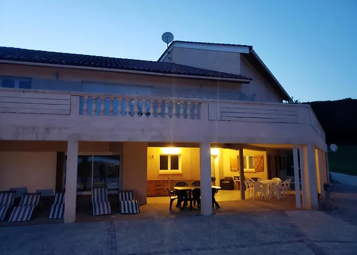 Nyaraló Maison Charmante A Saint-gery Avec Piscine Partagee