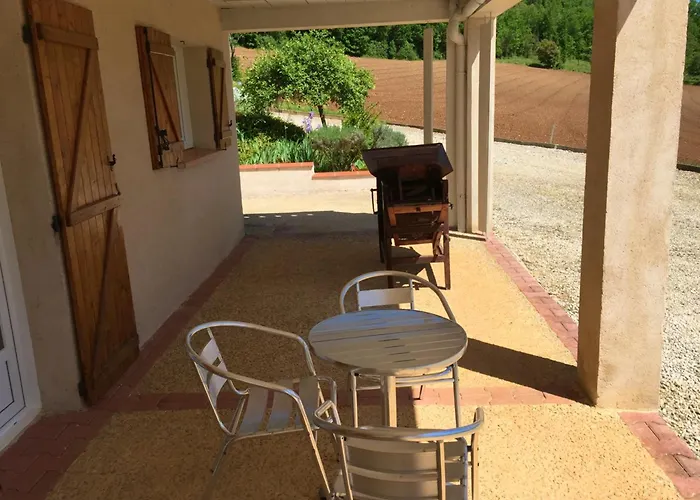 Maison Charmante A Saint-gery Avec Piscine Partagee *