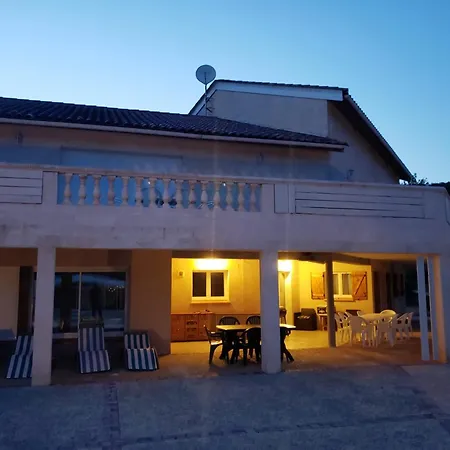 بيت للعطل Maison Charmante A Saint-gery Avec Piscine Partagee