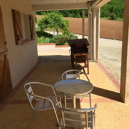 Maison Charmante A Saint-gery Avec Piscine Partagee *