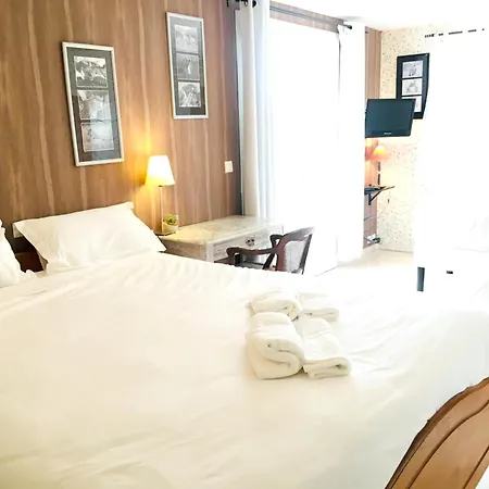 Maison Charmante A Saint-gery Avec Piscine Partagee بيت للعطل Saint-Géry