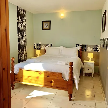 Maison Charmante A Saint-gery Avec Piscine Partagee Tatil Evi *