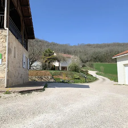 بيت للعطل Maison Charmante A Saint-gery Avec Piscine Partagee Saint-Géry