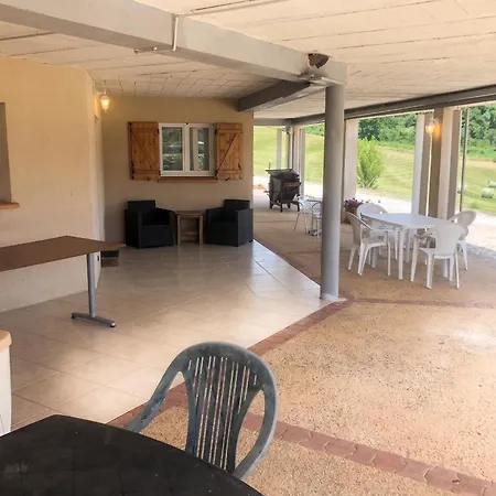 بيت للعطل Maison Charmante A Saint-gery Avec Piscine Partagee Saint-Géry